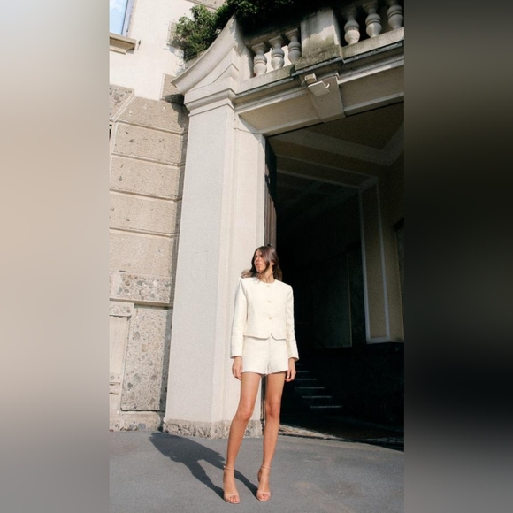 Zara 2024 Collection Ivory Textured Tweed Blazer Short Set - Picture 3 of 14